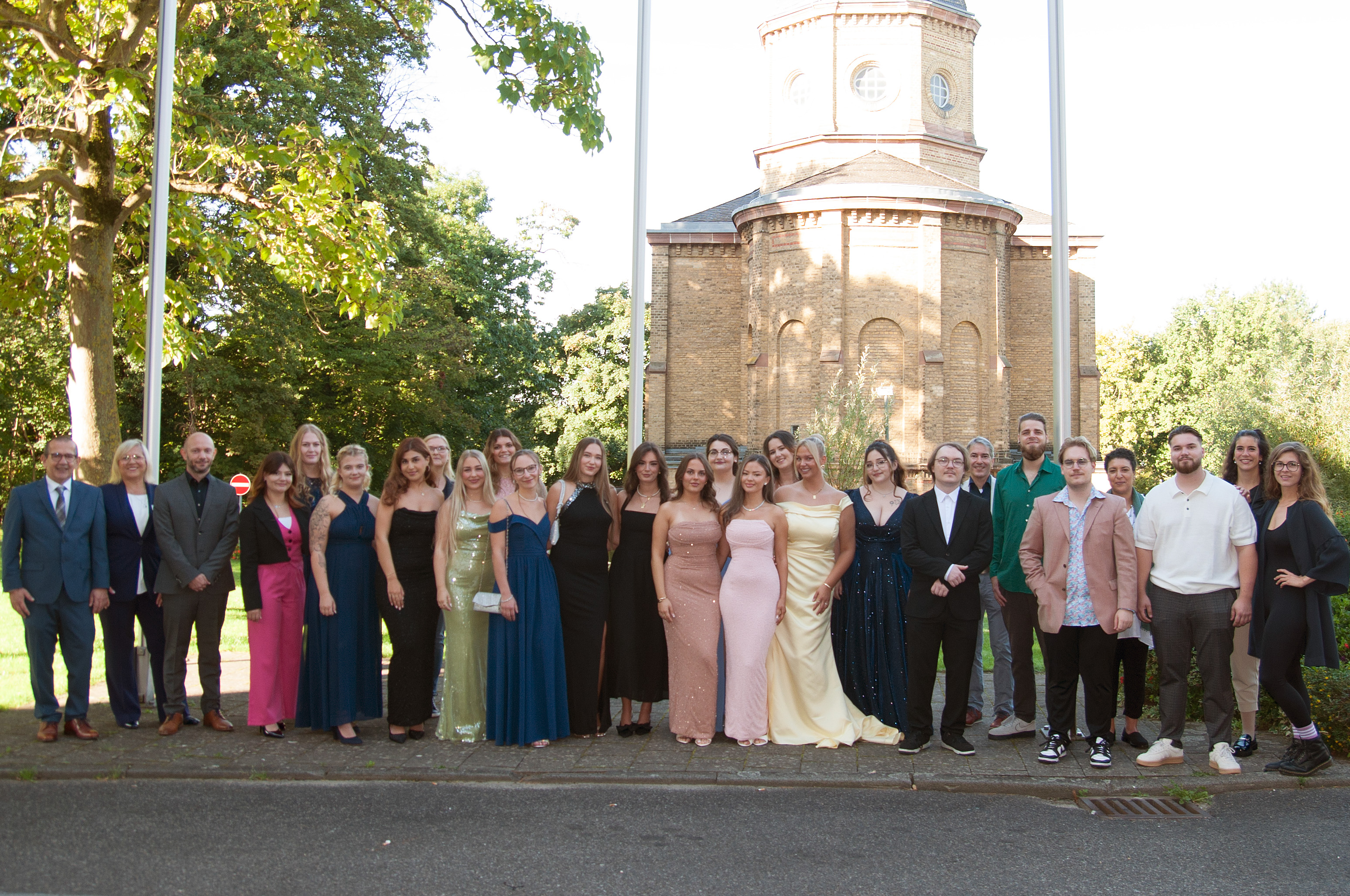 Absolvent*innen der Pflegeschule 2025