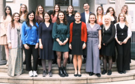 Absolventen der Ergotherapieschule