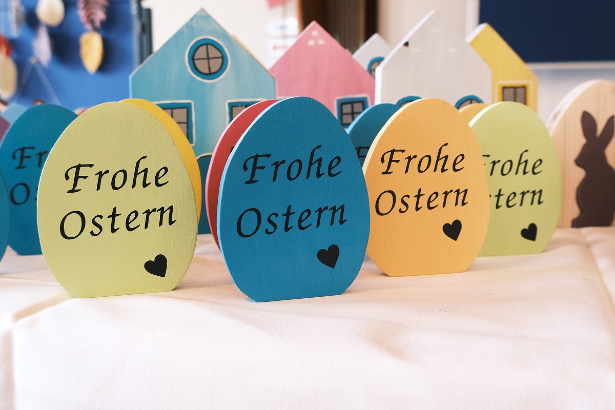 Osterdekoration des Osterbasars der LVR-Klinik Düren