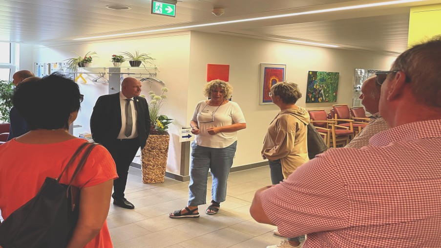 Führung durch die Tagesklinik beim Tag der offenen Tür in der LVR-Klinik Düren