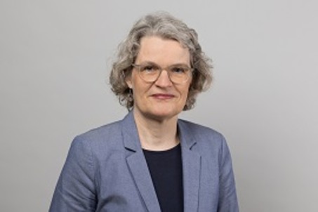 Profilbild der Chefärztin der Abteilung Forensische Psychiatrie II, Frau Dr. Hartert-Raulf