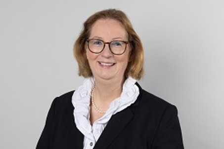 Chefärztin Frau Dr. Niedersteberg, Abteilung für Abhängigkeitserkrankungen