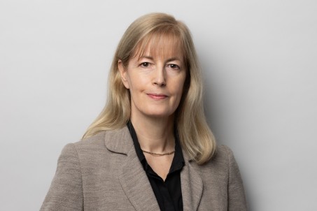 Profilbild der Ärztlichen Direktorin und Chefärztin der Abteilung für Gerontopsychiatrie, Frau Dr. Martine Grümmer